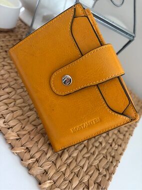 Bostonian Yellow Leather Snap Wallet - Embossed Logo